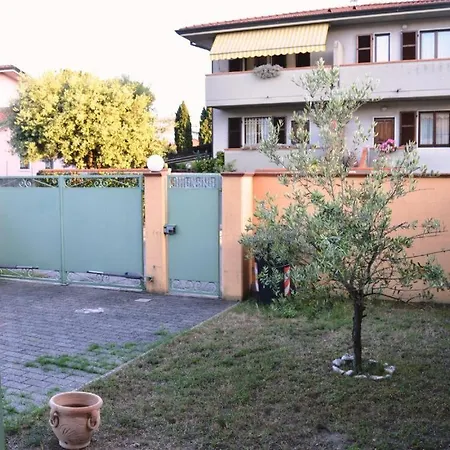 Quisisana - With Garden - Near The Beaches Апартаменты *